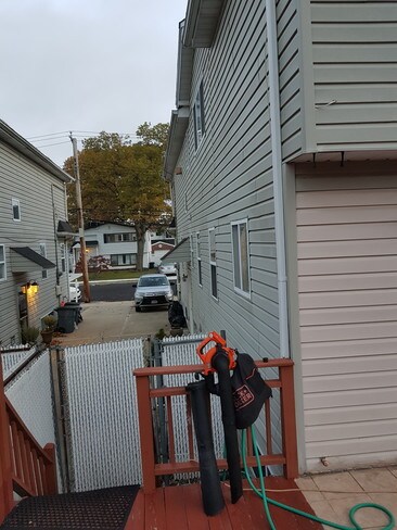 Building Photo - 122 Sommer Ave