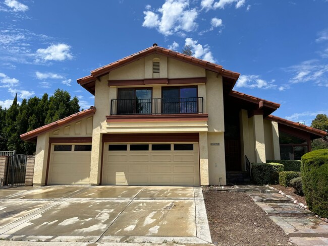 Building Photo - 1023 Surrey Dr