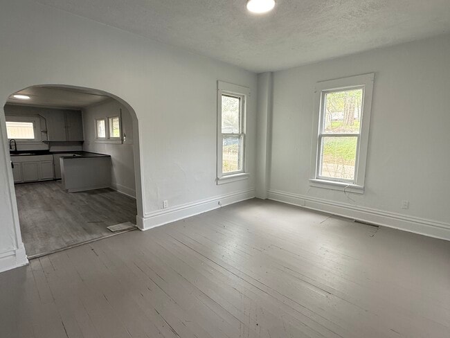 Foto del edificio - 307 Andrew St