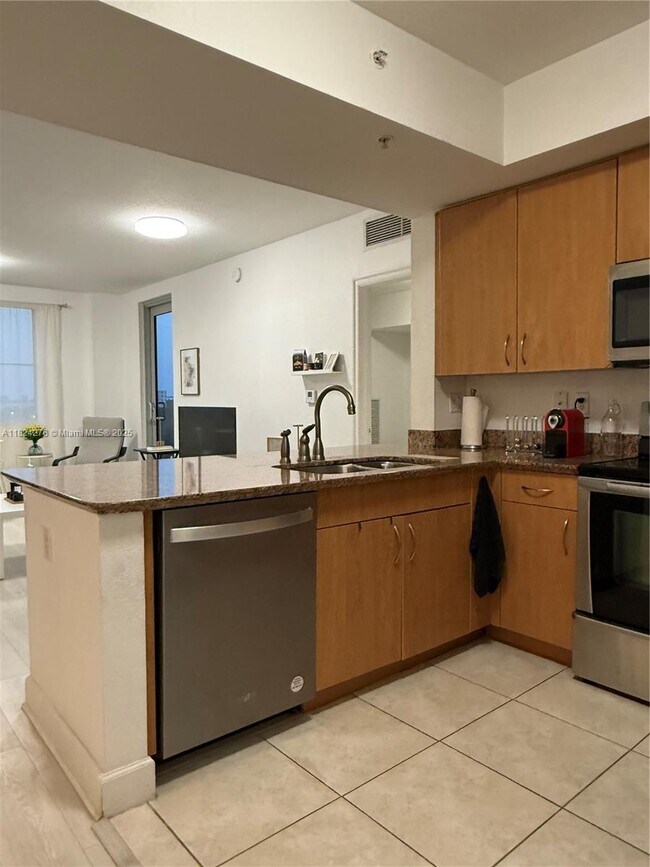 Building Photo - 1830 Radius Dr