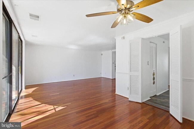 Foto del edificio - 3360 Huntley Sq Dr