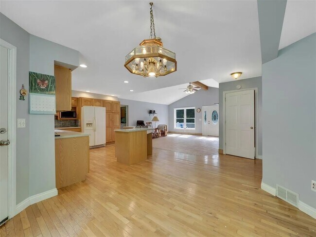 Foto del edificio - 2860 Pleasant Valley Ave