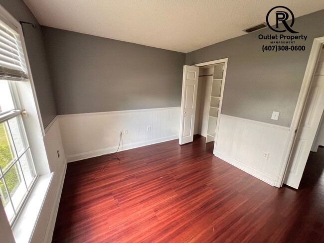 Building Photo - Beautiful 3 Bedrooms, 2 Bathrooms, 2 Car G...