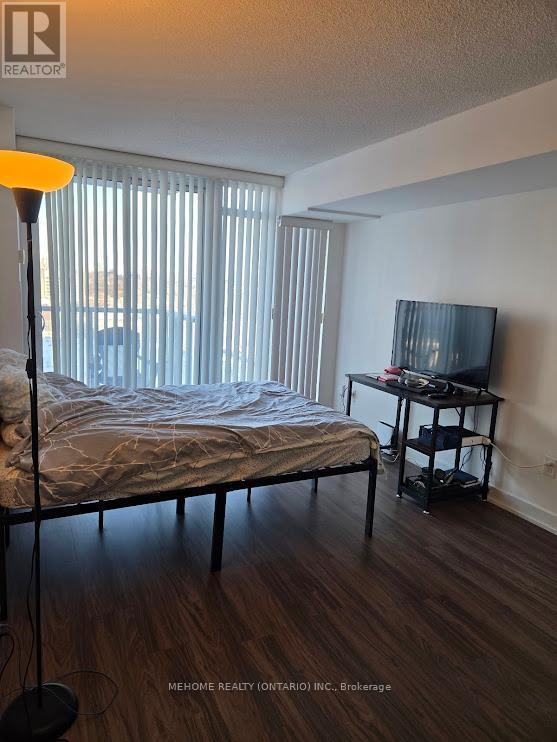 Photo du bâtiment - 121 McMahon Dr