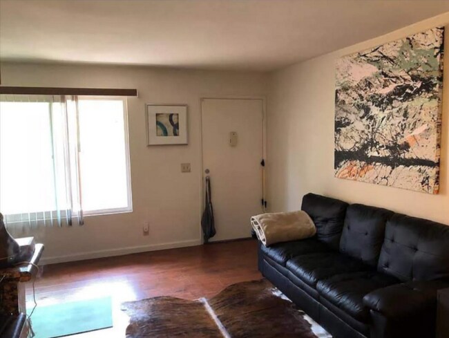 Foto del edificio - 2651 A St