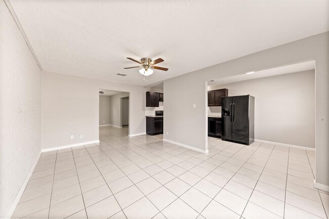 Foto del edificio - 7285 Cook Rd