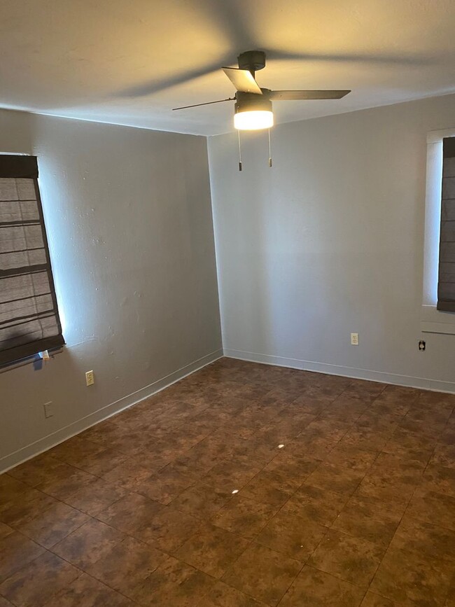 Building Photo - 4 Success Realty now offering this 1 bedro...