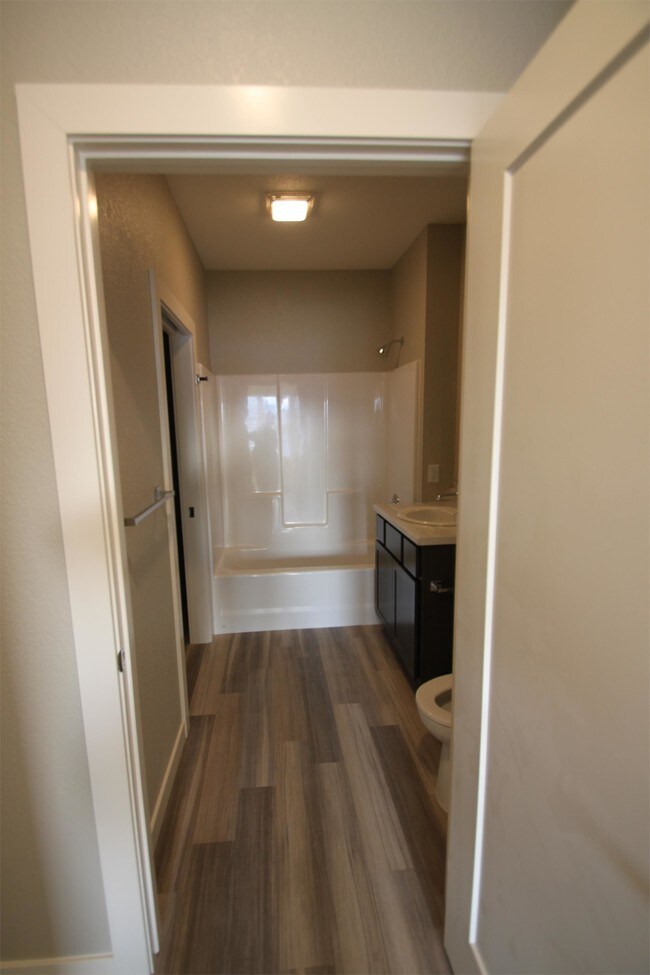 Foto del edificio - 830 Crestmont Way