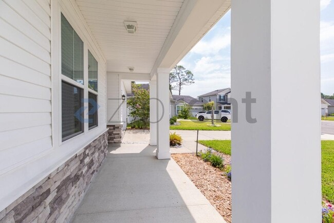 Building Photo - Unit