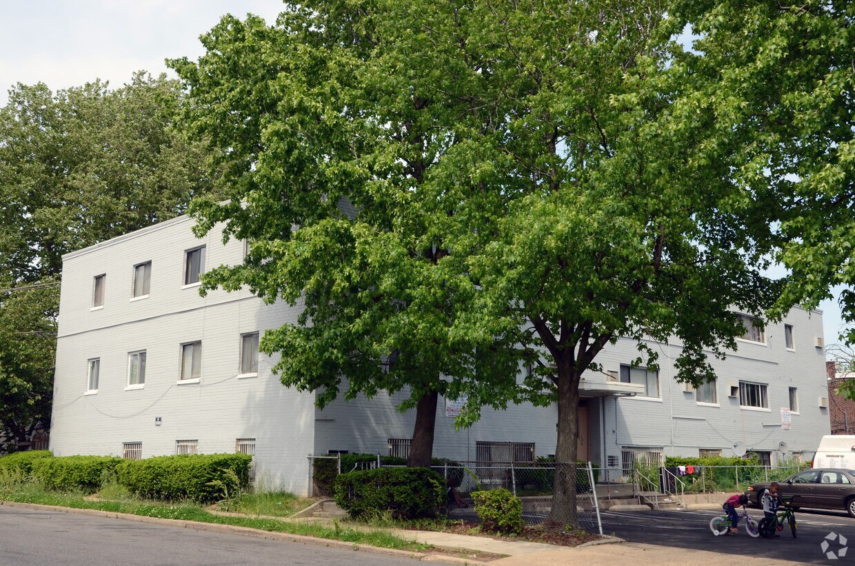 Foto principal - 4827-4835 N 6th St