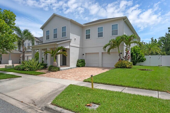 Foto del edificio - Gorgeous 4 bedroom/3.5 bath estate home fo...