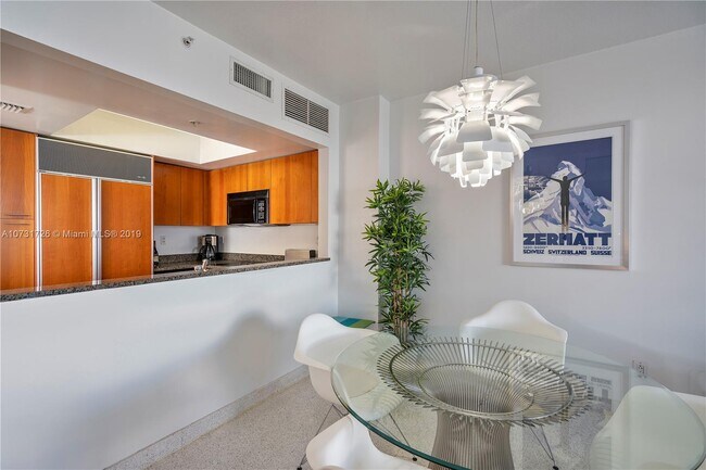 Building Photo - 1500 Ocean Dr