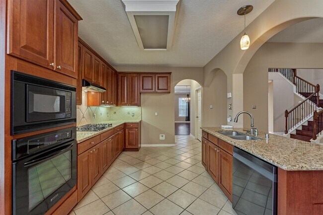 Foto del edificio - 8406 Oak Villa Ct