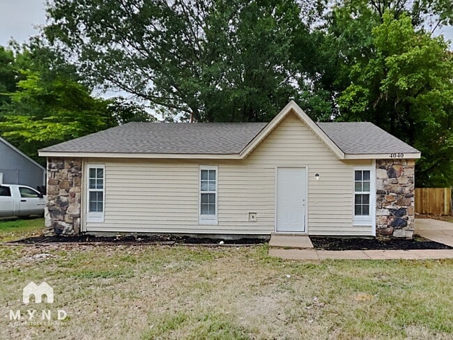 Building Photo - 4040 Lehi Dr