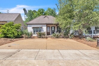 Building Photo - 103 Creekside Cove