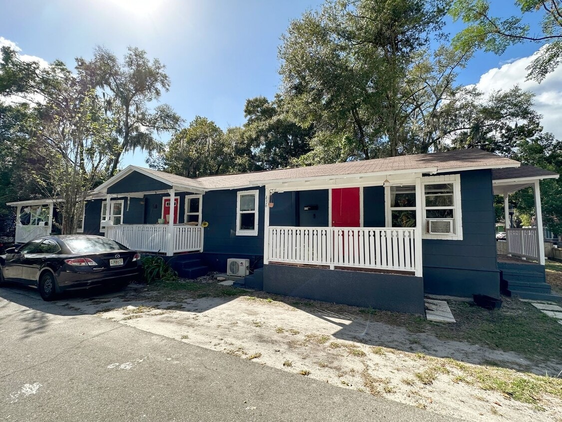 Cozy 2 Bedroom, 1 Bathroom in Fifth Avenue... - Cozy 2 Bedroom, 1 Bathroom in Fifth Avenue...