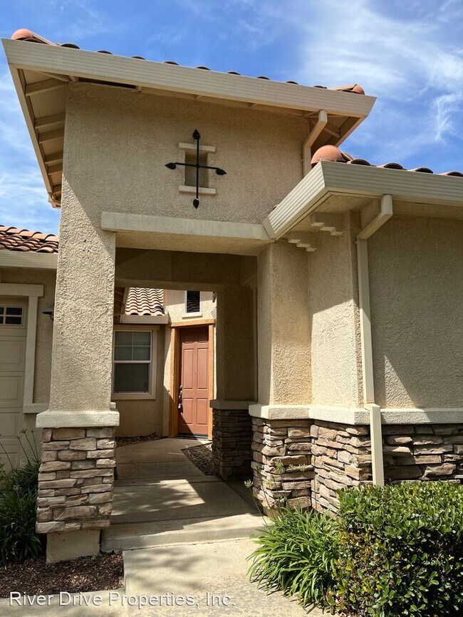 Building Photo - 4 br, 2.5 bath House - 2363 Gabriel Drive