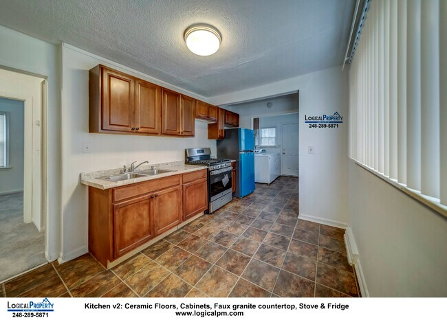 Building Photo - ption	3 Bed/1 Bath Ranch w/New Gas Stove F...