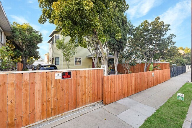 Building Photo - Brand New 2BR/2BA with Downtown LA Views in Historic Pico Union - First Time  on Market!