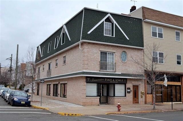 Primary Photo - 877 Broadway