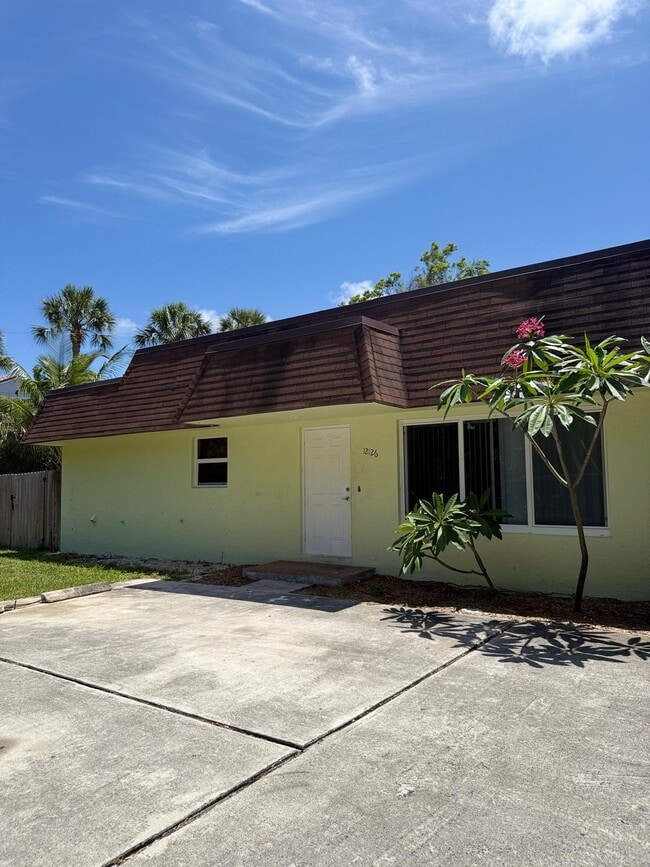 Building Photo - 12126 Gibbs Rd