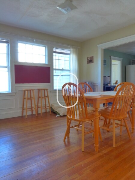 Building Photo - 86 Beechcroft St