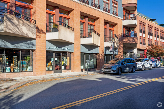 Ground Level Retail - 45 Main St
