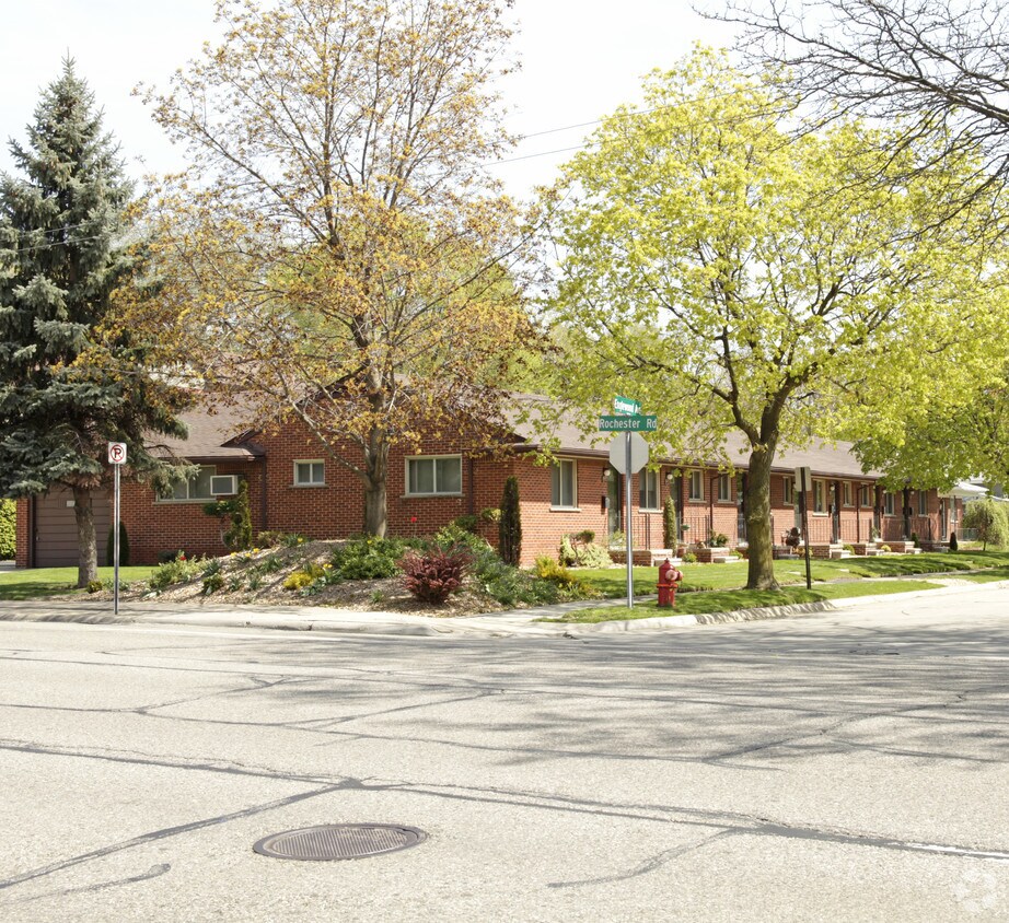 525 Englewood Ave, Royal Oak, MI 48073 Apartments in Royal Oak, MI