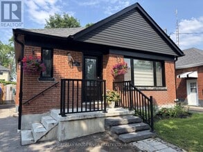 Building Photo - 80 Oakes Ave