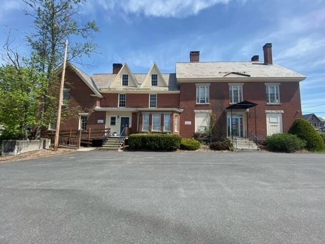Building Photo - 109 Pleasant St