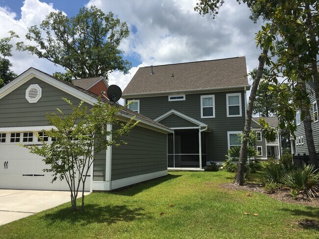 Foto del edificio - Beautiful Charleston Single