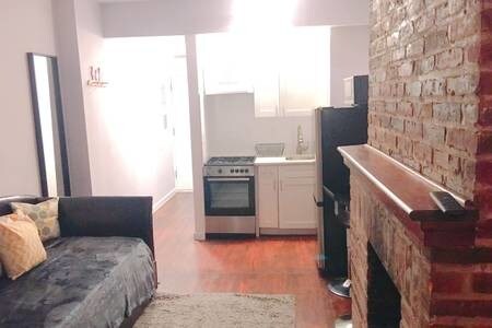 Primary Photo - 305 W 29th St
