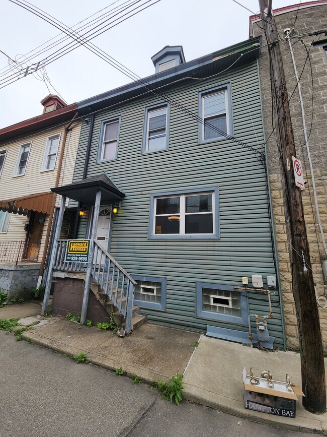 Building Photo - 1006 Constance St