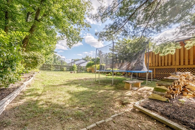 Backyard - 2433 S Spicewood Ln