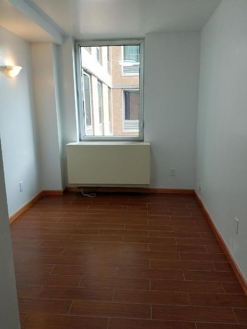 Primary Photo - 148 Madison St