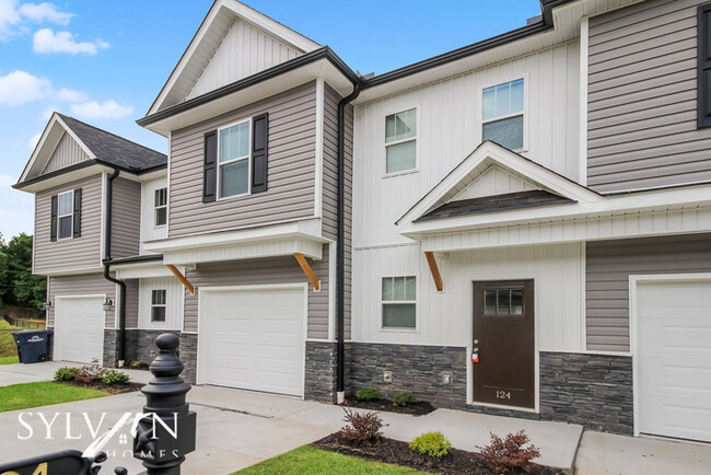 Foto del edificio - Beautiful 3BR 2.5BA Home