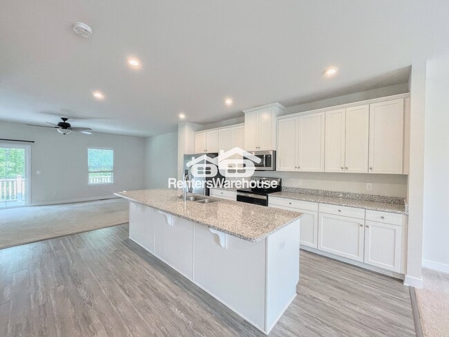 Building Photo - 930 Parley Pl