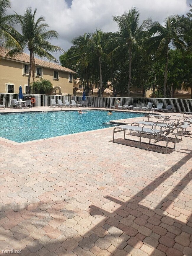 Foto del edificio - 3 br, 2.5 bath House - 3808 Tree Top Dr