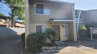 Building Photo - 1111 Stevens St