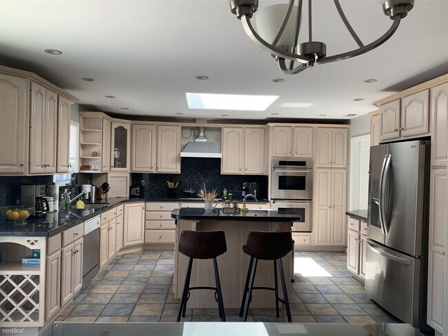 Foto del edificio - 3 br, 2 bath House - 948 Anna Street