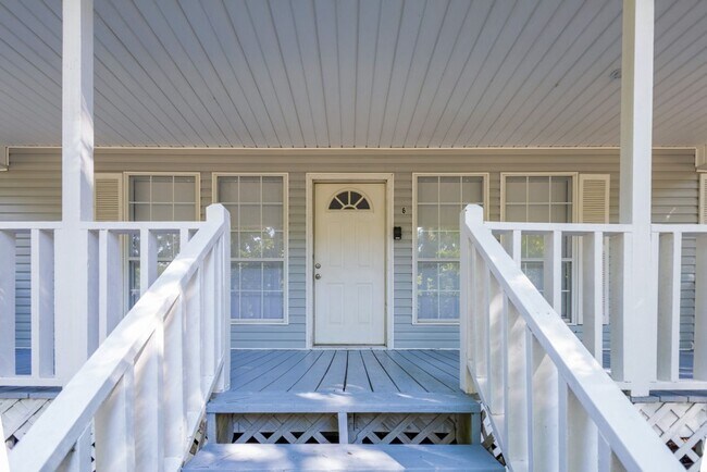 Foto del edificio - Stylish, Spacious & Updated! Don’t Miss Th...