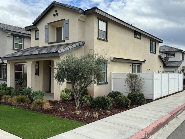 Building Photo - 501 Villa Way
