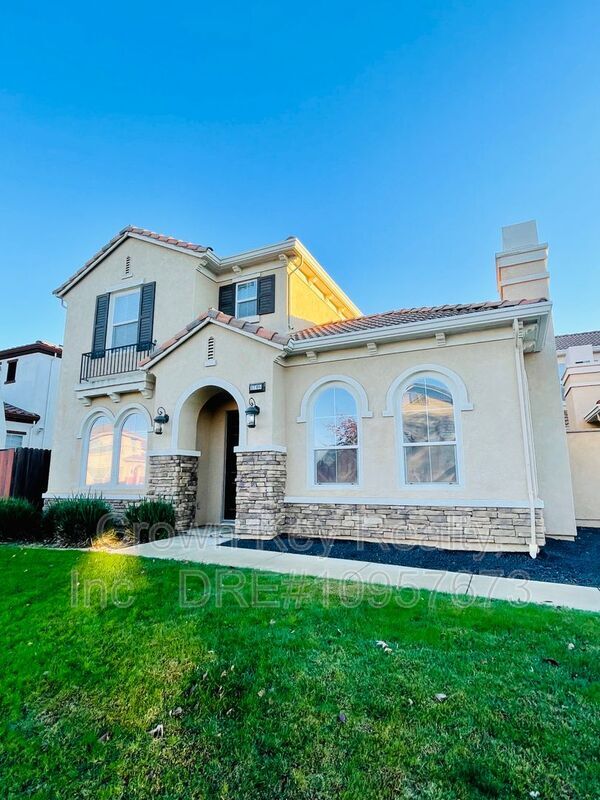 Building Photo - 1746 Kagehiro Dr
