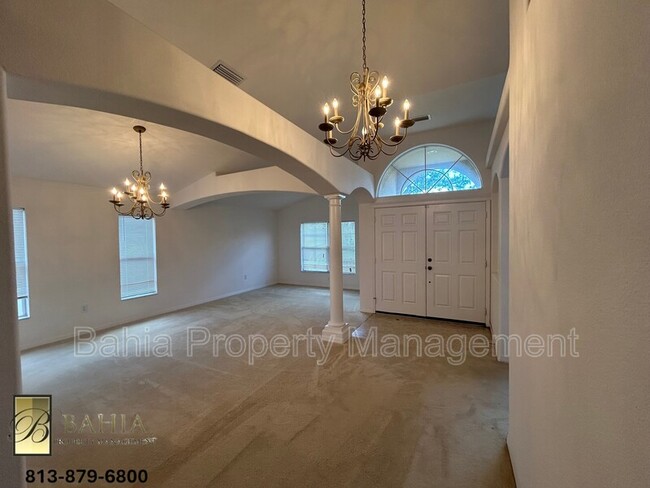 Foto del edificio - 6850 Pine Springs Dr