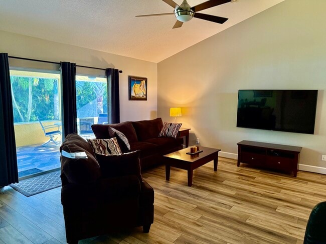 Foto del edificio - 524 SW Crawfish Dr