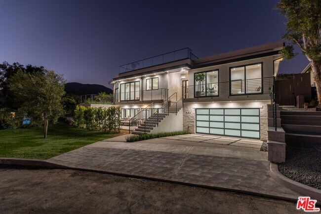 Building Photo - 286 Quadro Vecchio Dr