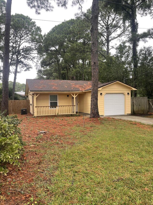 Primary Photo - 805 Beach Dr