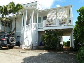 Building Photo - 4233 Sierra Dr