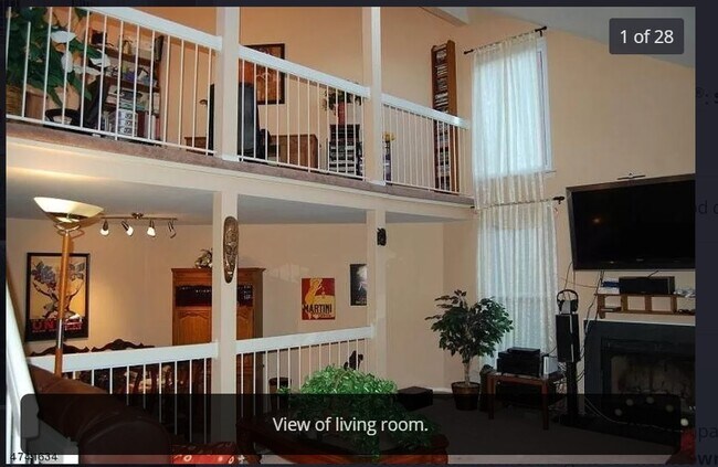 Foto del edificio - 4113 Bloomingdale Dr
