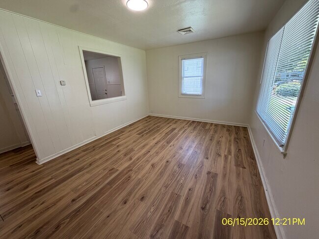 Foto del edificio - 2300 N Wolfe St